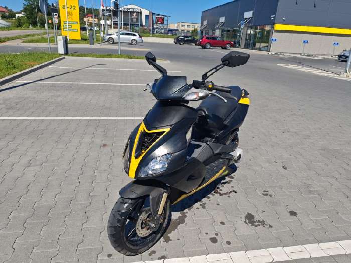 Aprilia SR, мотороллеры / мопеды