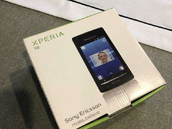 Xperia - moni Sony Ericsson Xperia X10 Mini - Wikipedia