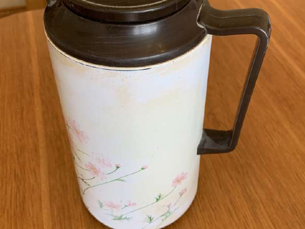 Vintage Thermique Thermos With 2 Cups Crown Corning White 