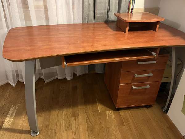 Kochab deals l desk