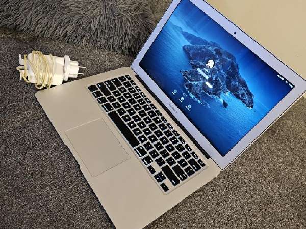 MacBook Air 2017 ⭐️美品⭐️ macbook air 2017 skelbimai - Skelbiu.lt