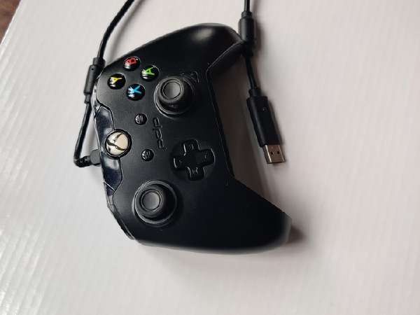 Xbox 1 outlets with controller