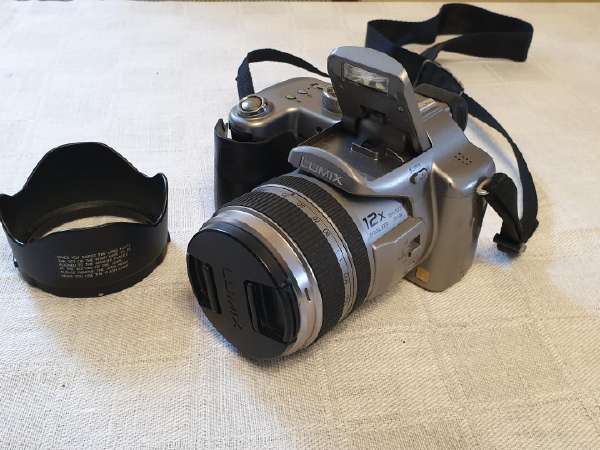 Panasonic - m♡ Panasonic Lumix DMC-ZX1 (Lumix DMC-ZR1)