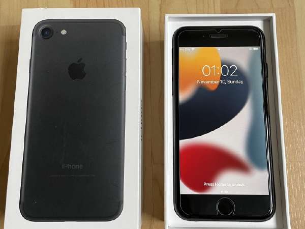 Apple iPhone 7 32GB deals in Black for AT&T E10