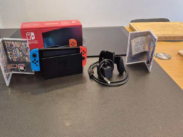 Outlets Nintendo Switch Red & Blue