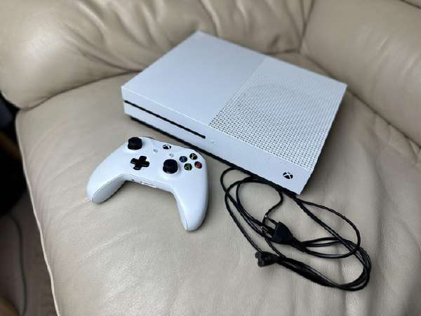 xbox one s 1tb naujas