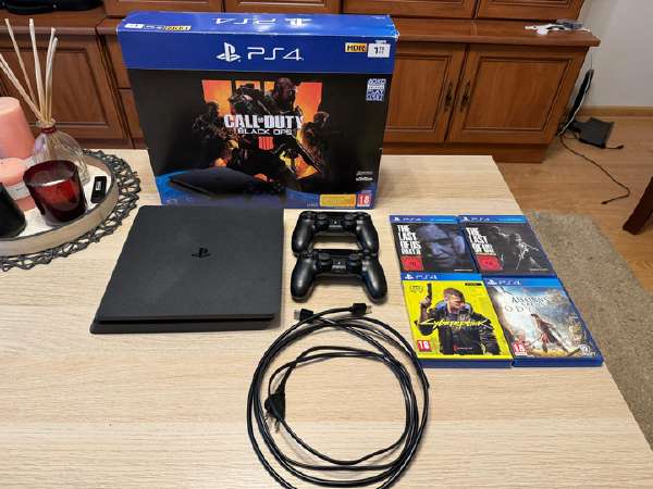 PlayStation®4 PS4 Jet Black 500GB SONY CUH-1200A F/S From