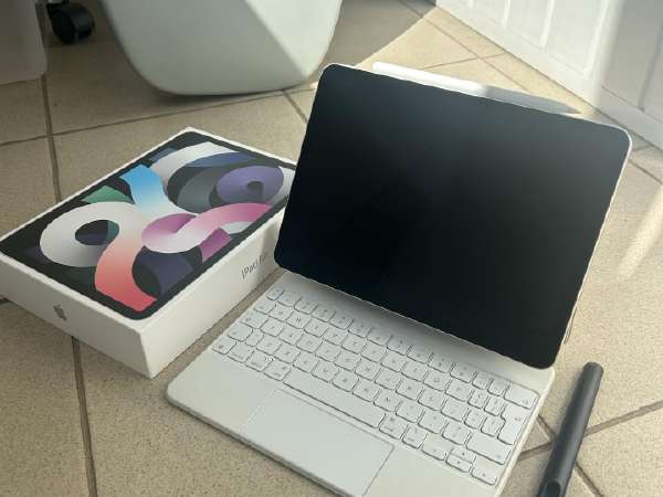Apple - iPad 第5世代 WiFCellular 128GB Keyboard iPad 第5世代 WiFCellular 128GB Keyboard（iPad 第5世代