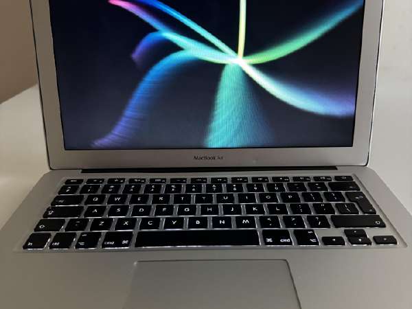 Apple MacBook Air 13 (Early 2014) - i5-4260U · Intel HD