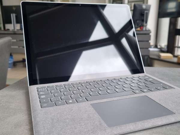 (中古) Surface Pro4 i7 8GB/256GB office Microsoft Surface Pro 4 256GB kainos nuo 476.87 € | Kaina24.lt