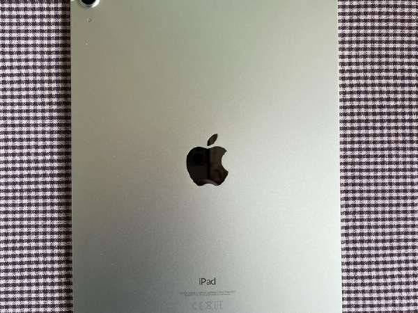iPad本体 iPad Air 4th space gray 256GB Amazon.com: Apple iPad Air 4-256GB - WiFi - Space Gray