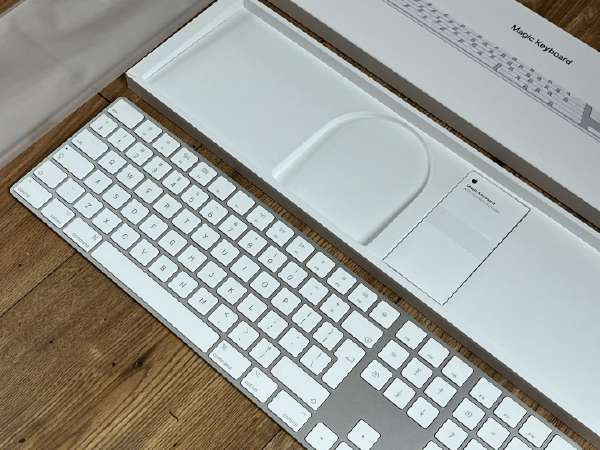 Apple - 【美品】Apple magic keyboard 2 Apple Magic Keyboard 2 - Rechargeable Bluetooth Wireless