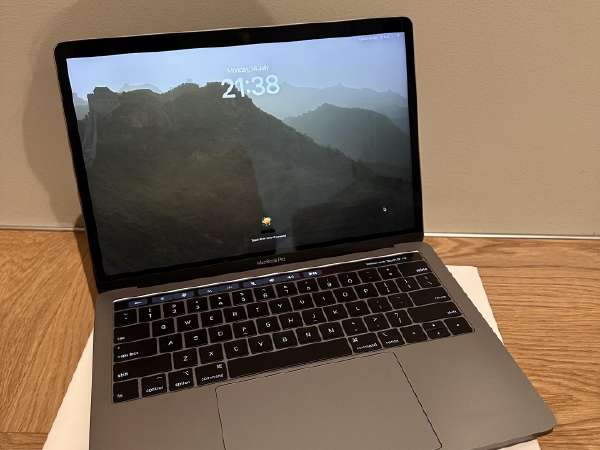 MacBook本体 Apple MacBook pro 13-inch 2020 512GB Amazon.com: Apple Late 2020 MacBook Pro with M1 Chip, 13.3