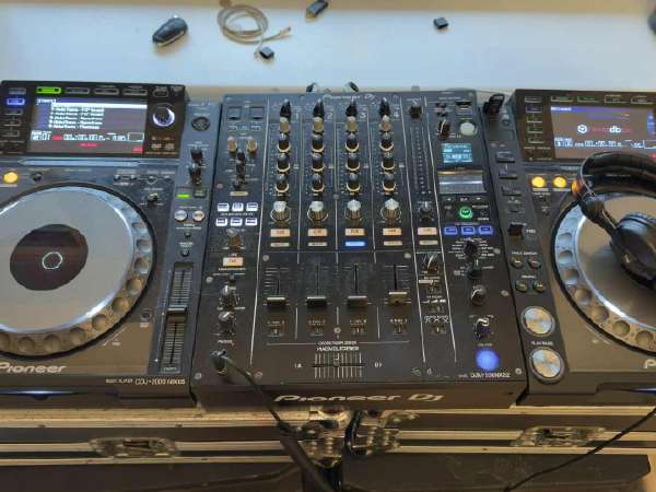 DJ機材 Pioneer CDJ-400 Limited Pioneer DJ › CDJ-400-K LTD › Player Tabletop - Gearbase