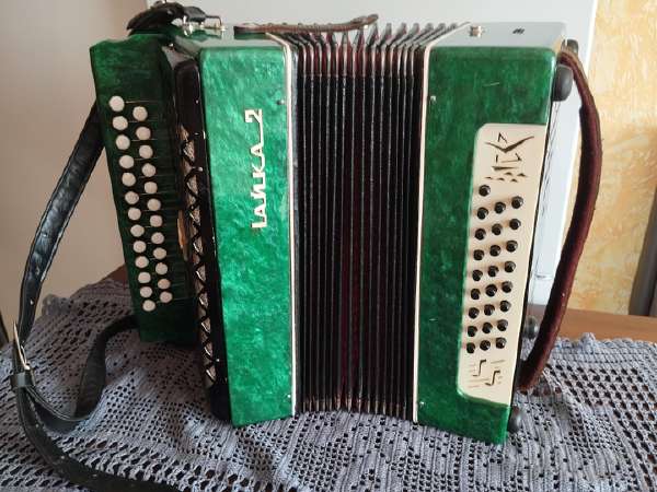 Dumpliniai muzikos instrumentai (9 psl.) - Skelbiu.lt