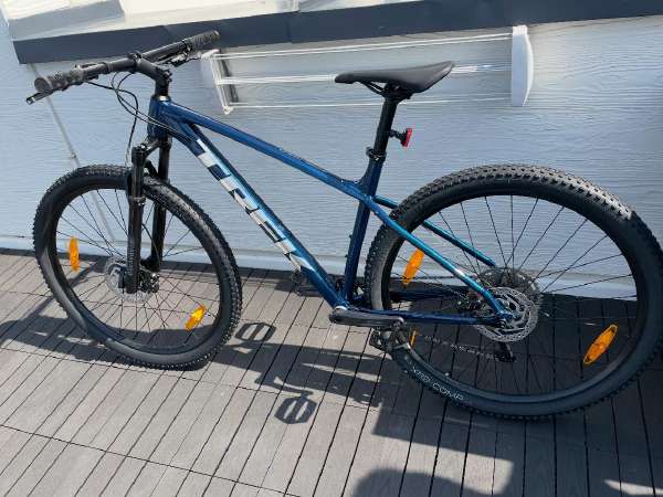 ⭕️★ Trek X-Caliber 7 Size M TREK X-Caliber 7 - jūsų pirmasis lenktyninis kalnų dviratis