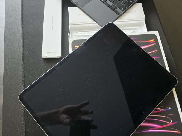 iPad本体 iPad Pro(M1) +MagicKeyboard+ApplePencil Apple unveils new iPad Pro with M1 chip and stunning Liquid