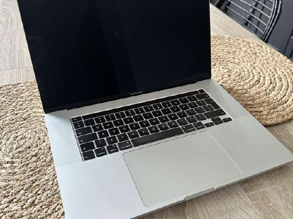 (2446)MacBook Pro i7 16GB 512GB 充電36回◎ 2446)MacBook Pro i7 16GB 512GB 充電36回◎