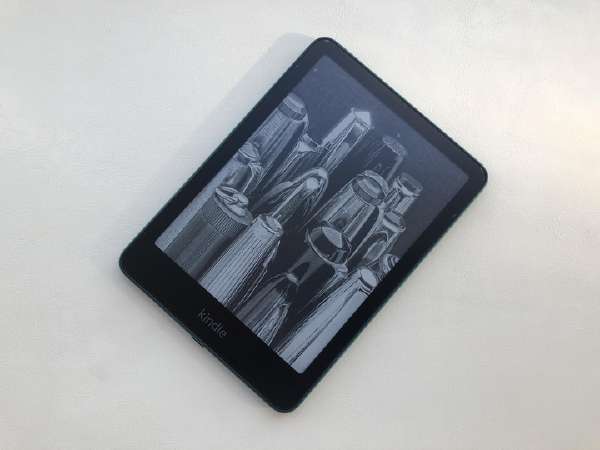 Kindle Paperwhite 　8GB Amazon.com: Like-New Kindle Paperwhite (8 GB) – Now with a