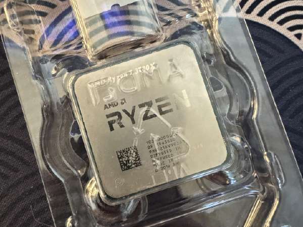 中古 AMD Ryzen 7 3700X CPU 中古】AMD Ryzen 7 3700X (3.6GHz/TC:4.4GHz) BOX AM4/8C/16T/L3