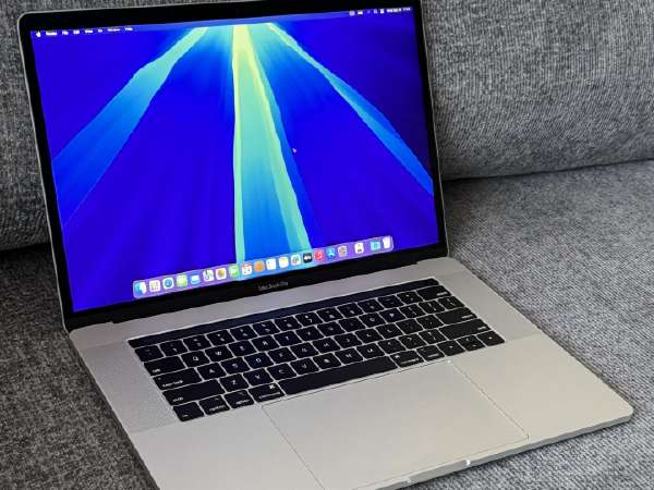 MacBook Pro (16インチ、2019) i7 16GB 1TB Apple MacBook Pro 16 2019 kainos nuo 437.50 € | Kaina24.lt