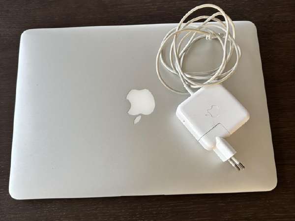 MacBook本体 MacBook Air MJVG2J/A Air Early macbook air 2015 skelbimai - Skelbiu.lt