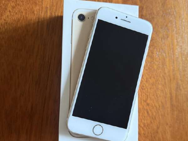 iPhone - 【B】iPhone 7/32GB/353835084489576 iPhone 7 – 32GB – Silver – Grade B – IncTablet UK