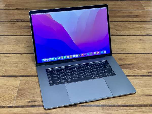 Macbookpro15インチi7 16GB SSD512GB MacBook Pro Apple Macbook 15インチ 2017 CTO スペースグレイ