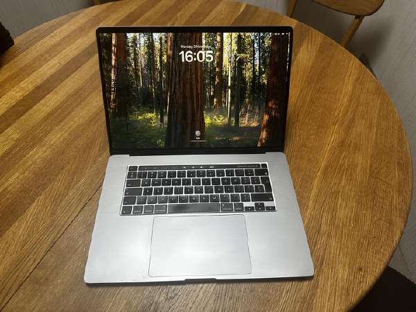macbook pro 2019 i9 16 1t skelbimai - Skelbiu.lt