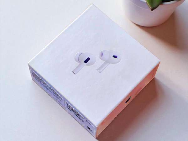 apple-airpods-pro-2-usb-c.jpg