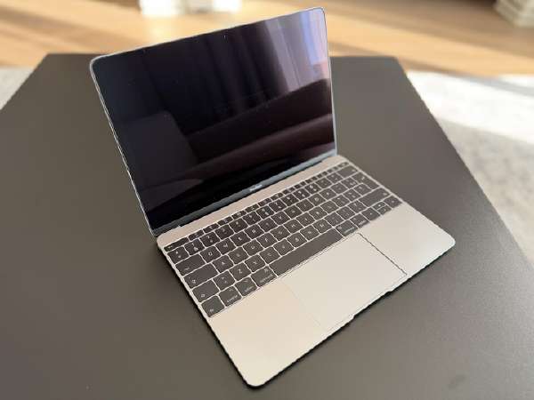 MacBookA1534 12インチ8gb/256gb intel corem3 MacBook 12