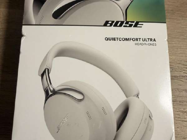 ヘッドホン Bose quietcomfort headphones Amazon.com: Bose QuietComfort Headphones - Moonstone Blue