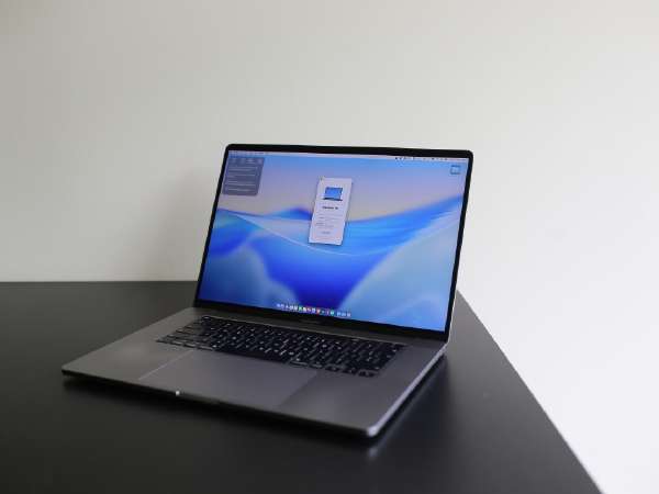 MacBook Pro 2019 16インチ i9 US配　32/1TB Apple MacBook Pro 16 2019 kainos nuo 395.49 € | Kaina24.lt