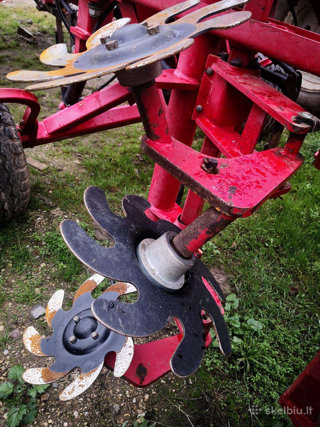 Vaderstad 500, scrapers, scrubbers
