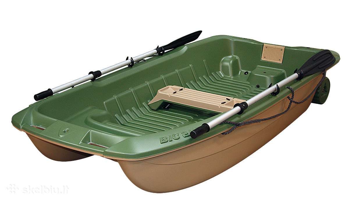 Tahe, plastic boats