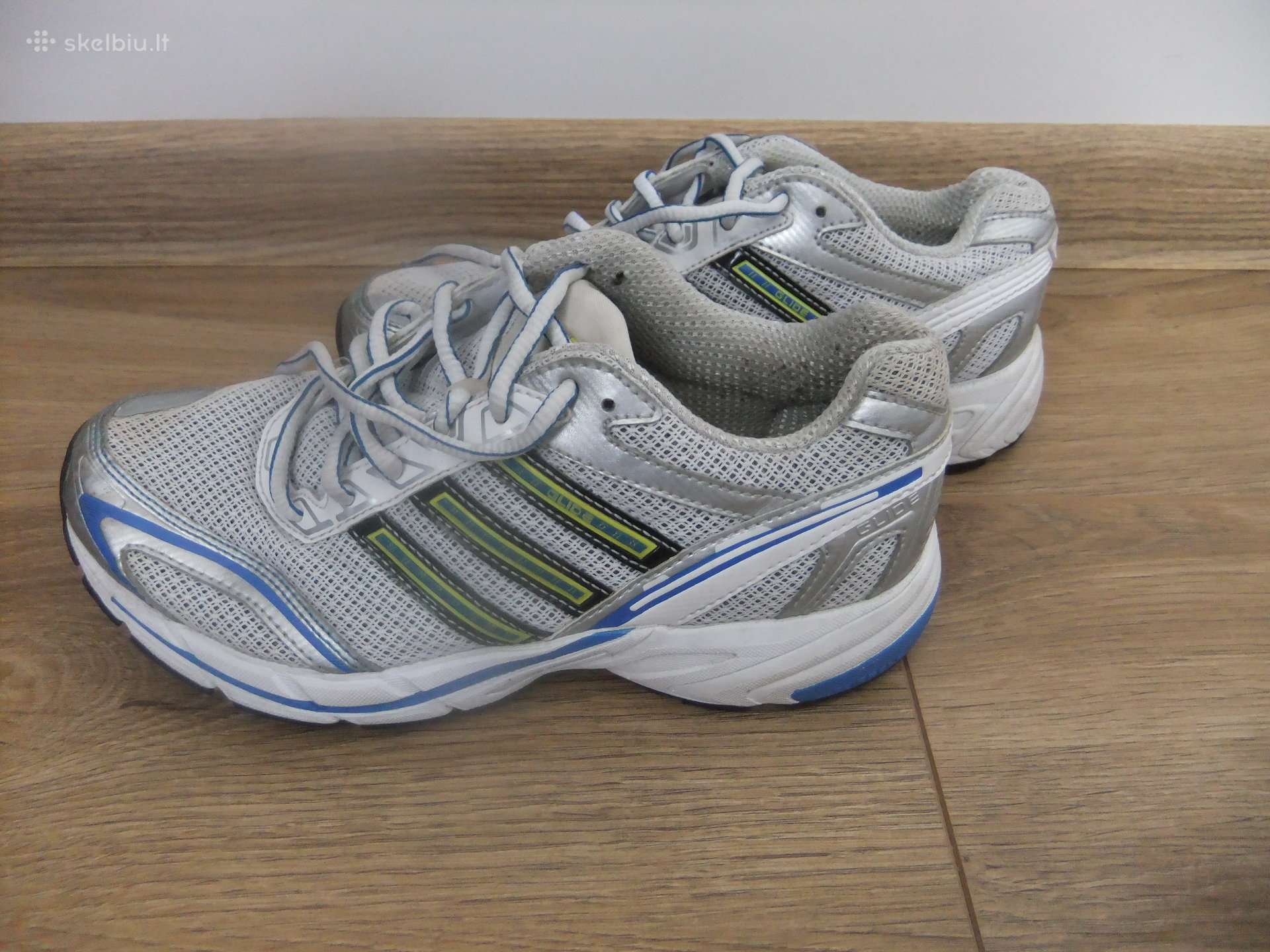 Lengvučiai Adidas kedukai