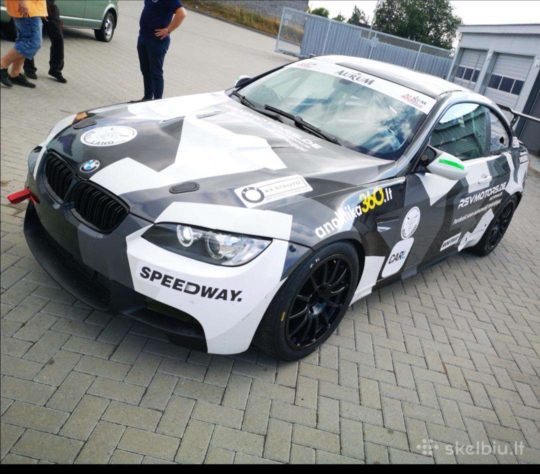 Automobilių apklijavimas,meninis lyginimas.