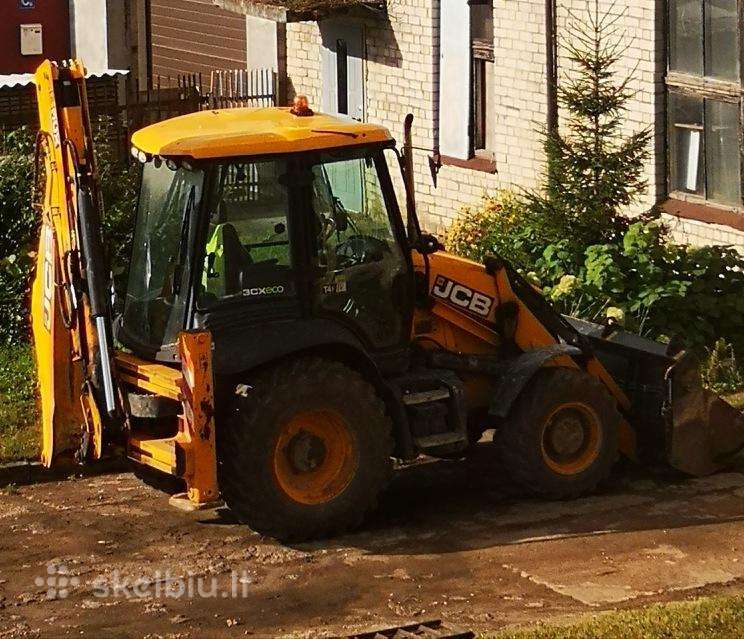 Siūlo darbą ekskavatorininkui,traktorininkui