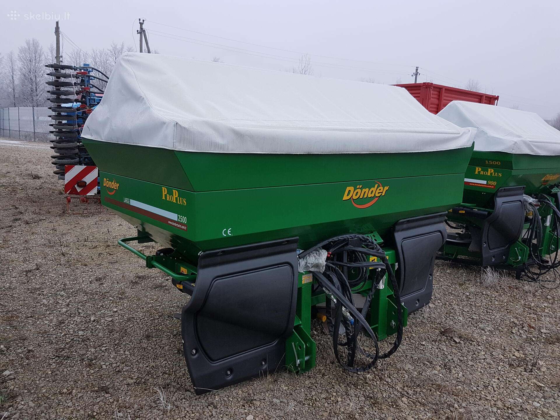 Donder CGSA 2500, разбрасыватели