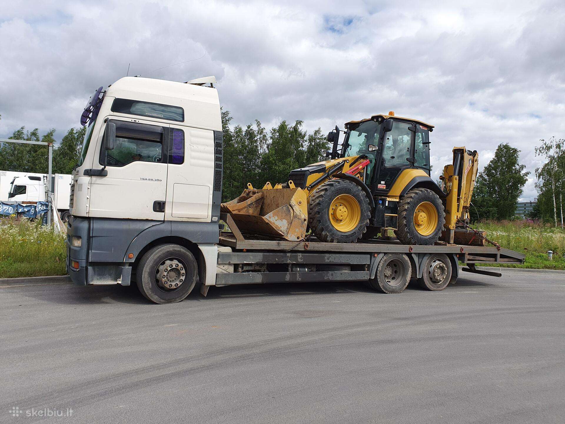 Tralas Vilniuje, statybines tech. transportavimas