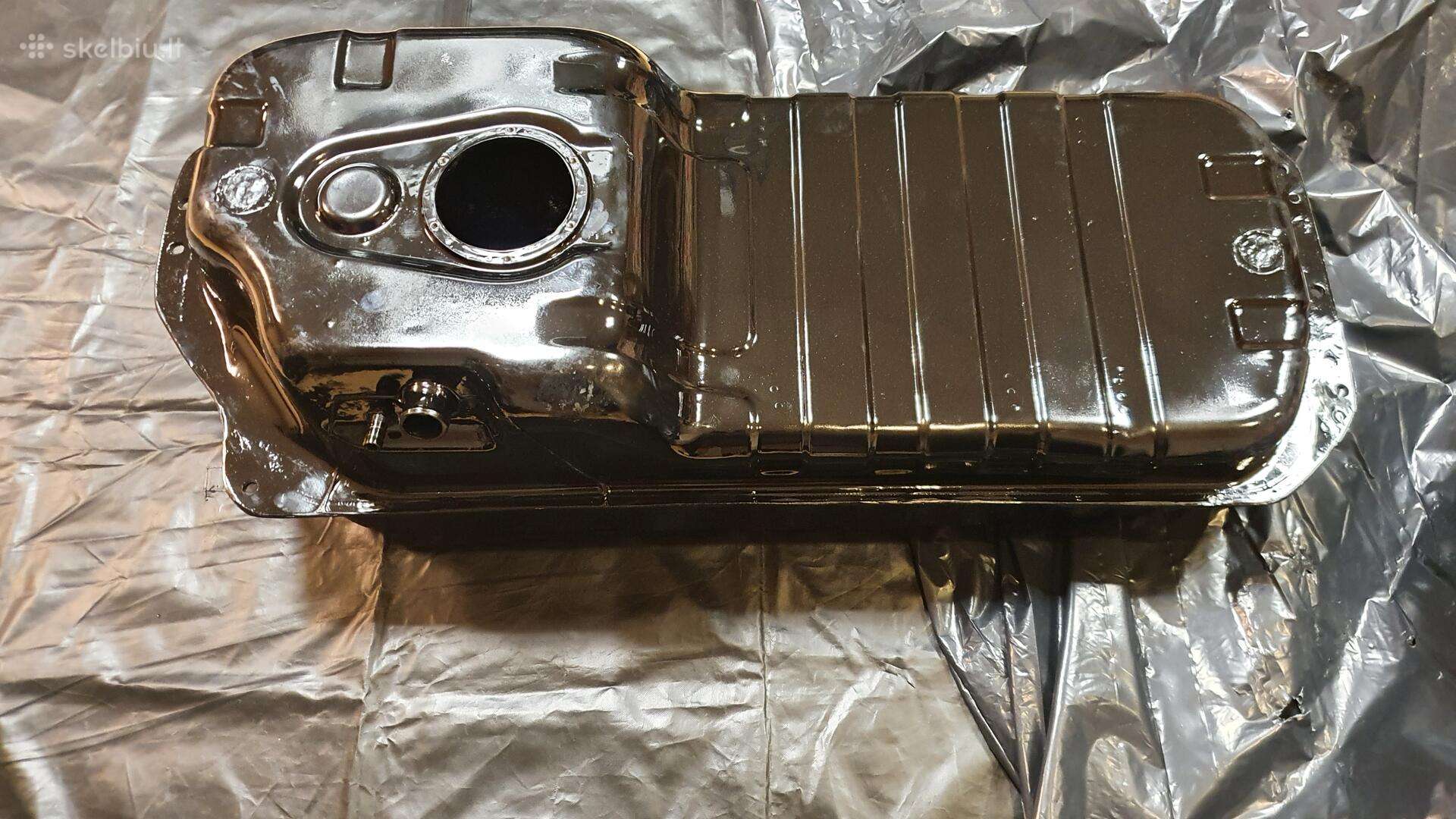 Kia Sorento plastikinis kuro bakas