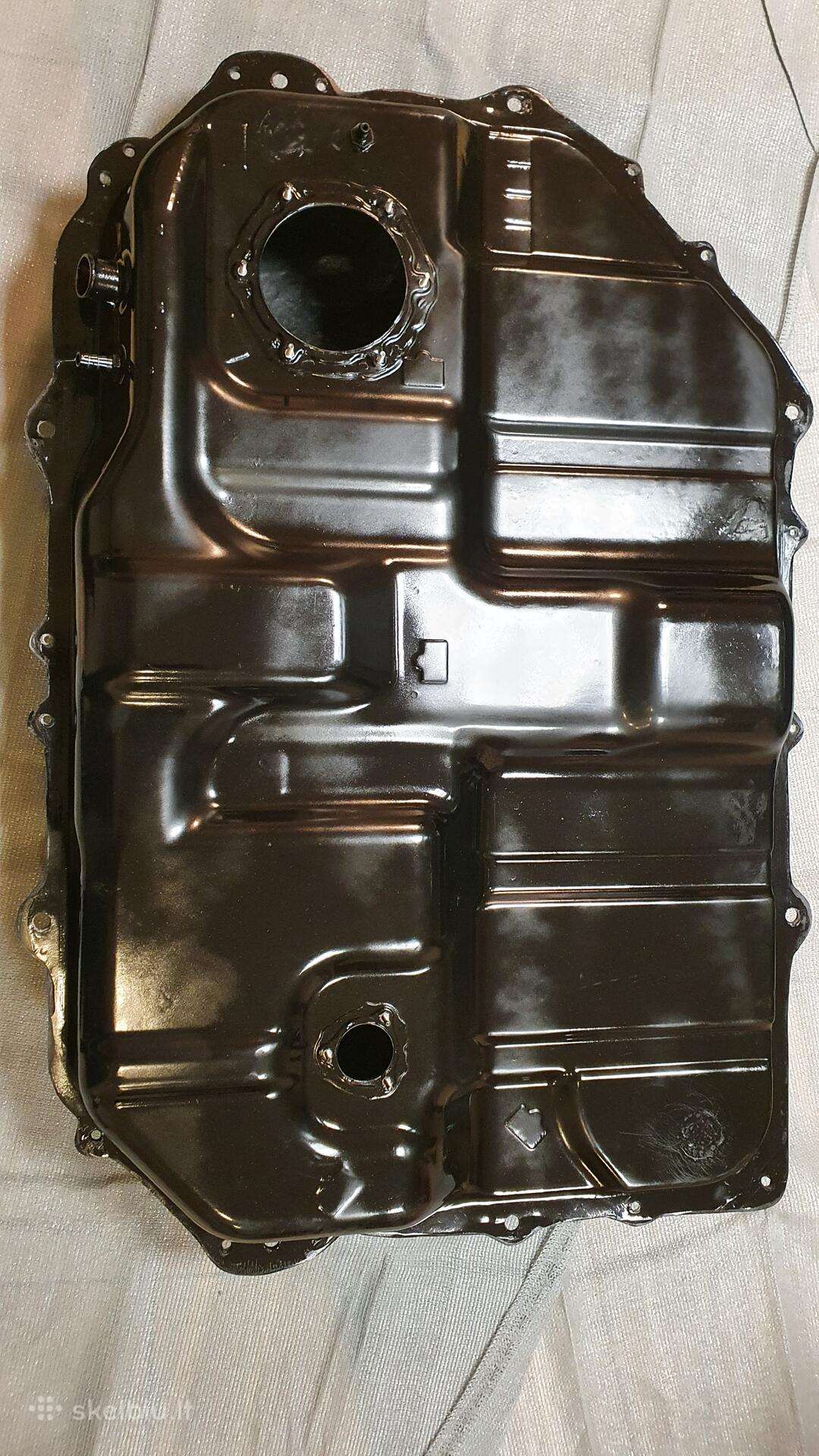 Mitsubishi Grandis plastikinis kuro bakas