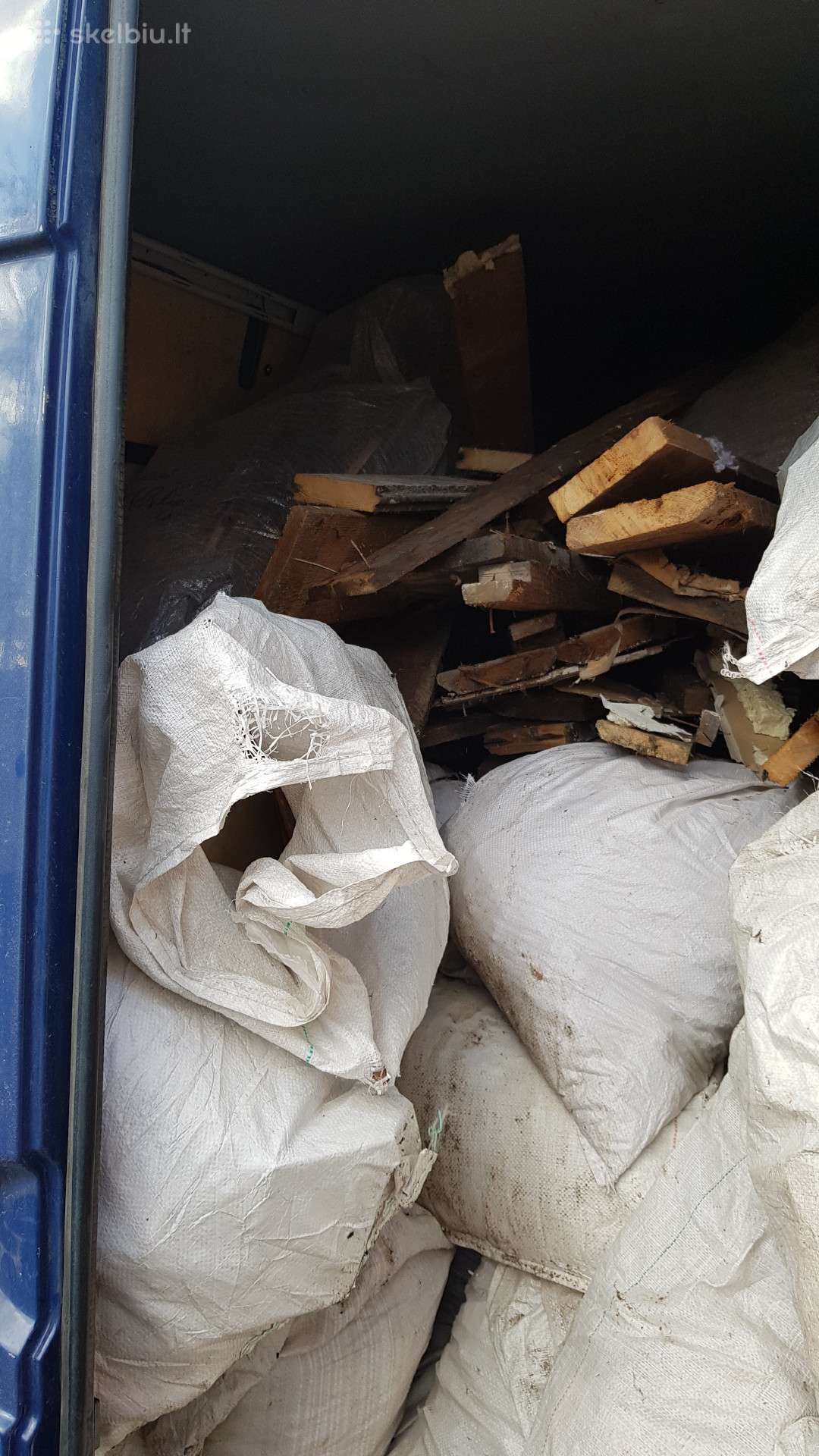 Senu baldu išvežimas-perkraustymo-griovimo darbai