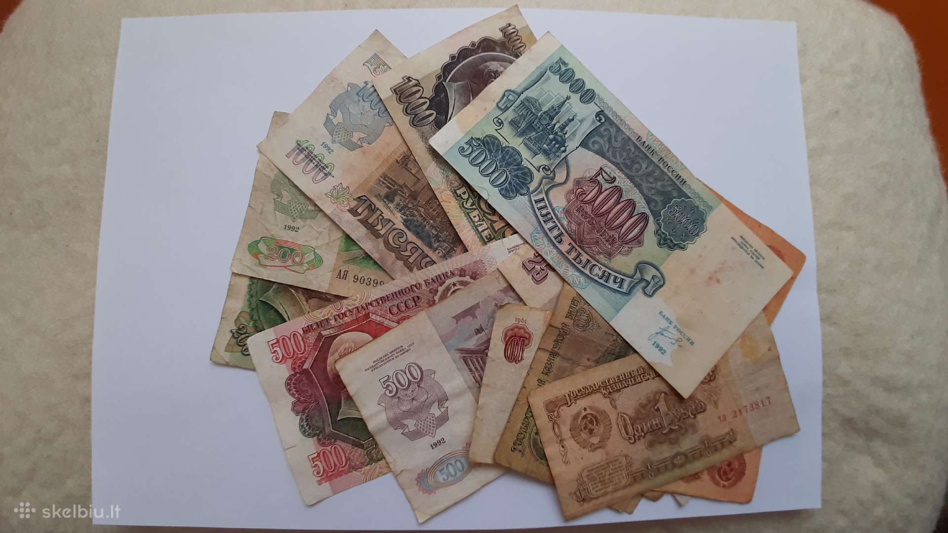 Banknotai.