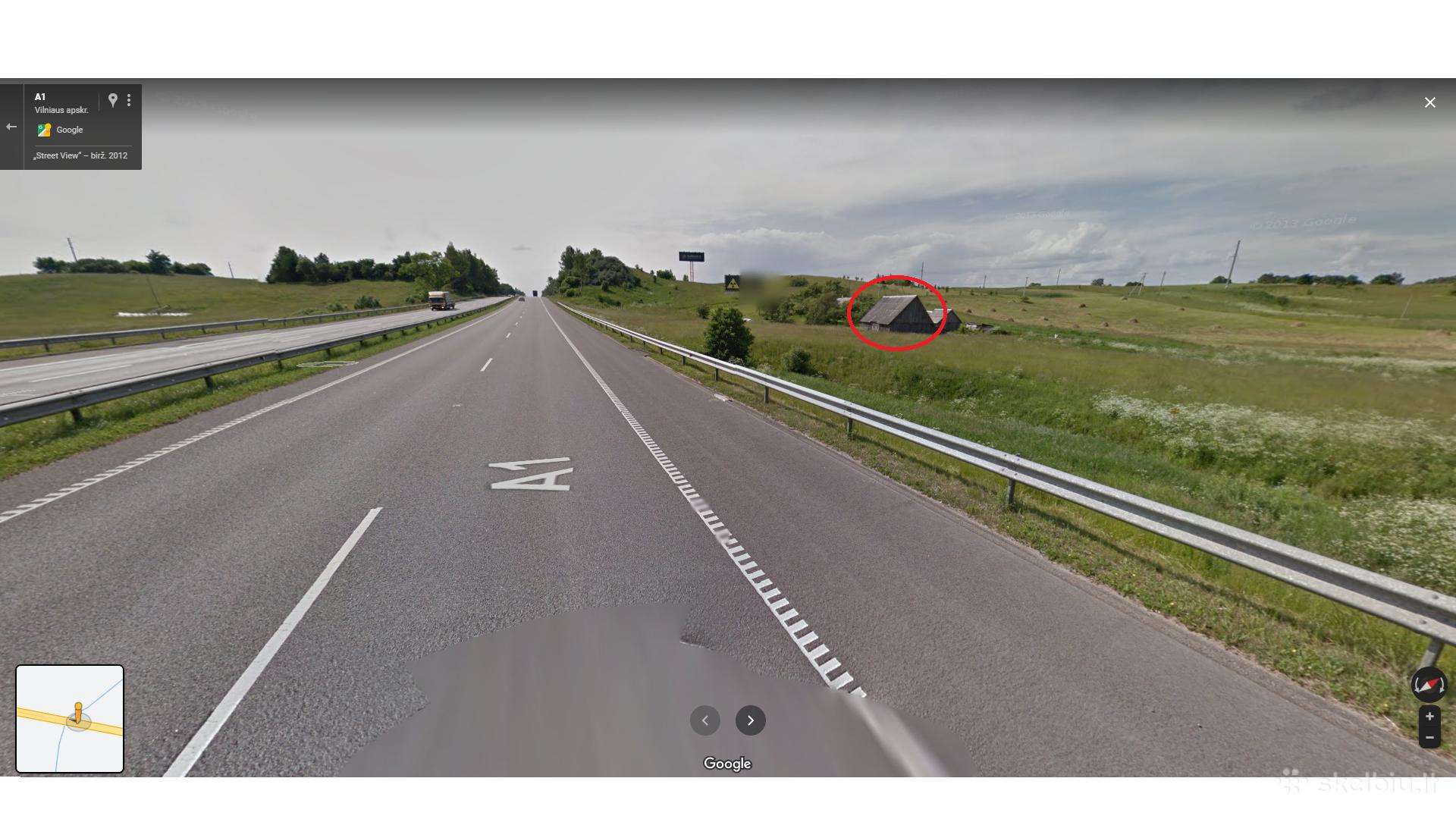 Reklaminis stendas šalia greitkelio A1