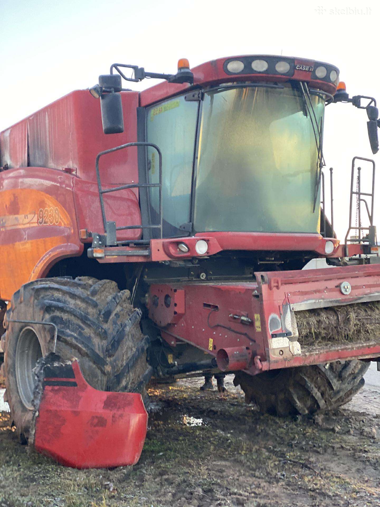 Case-IH 9230, combine harvesters