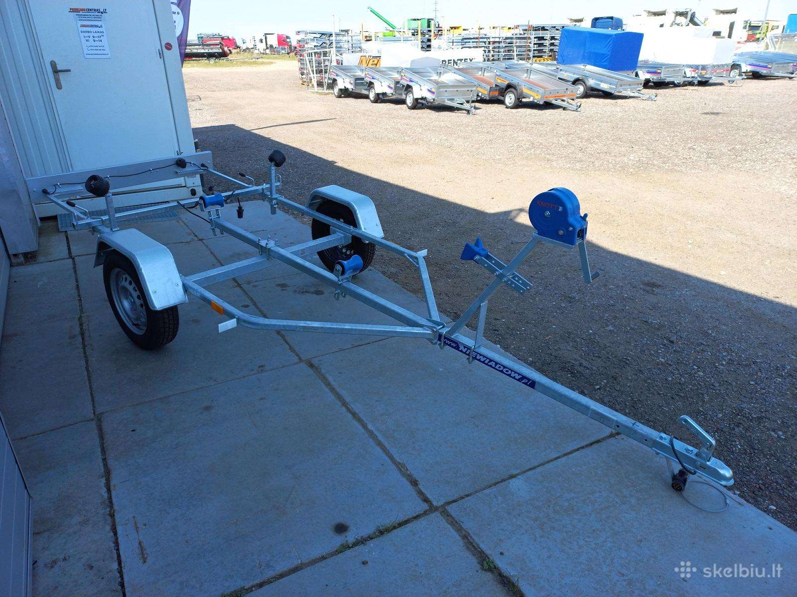 Niewiadow, vandens transporto