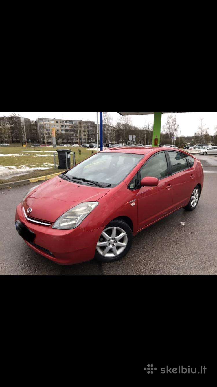 Prius2 120€/sav. naujai nupirktas, nedirbęs taxi
