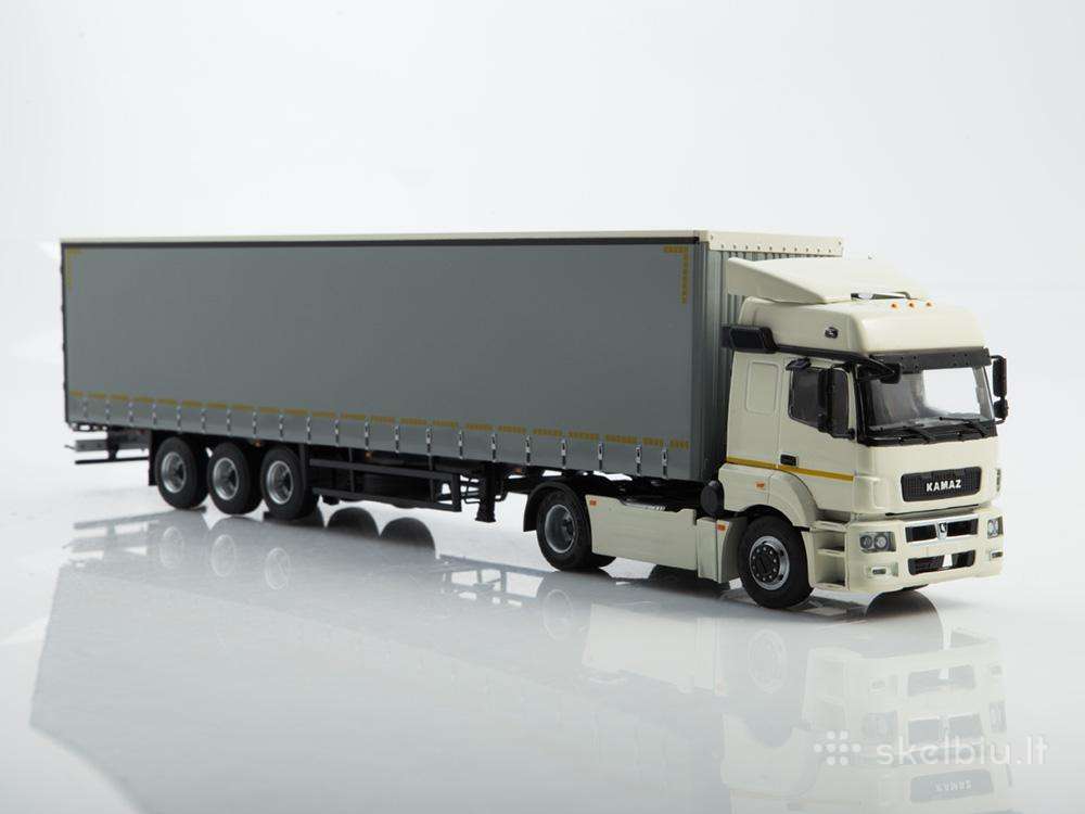 Kamaz 5490 с полуприцепом Нефаз-93341