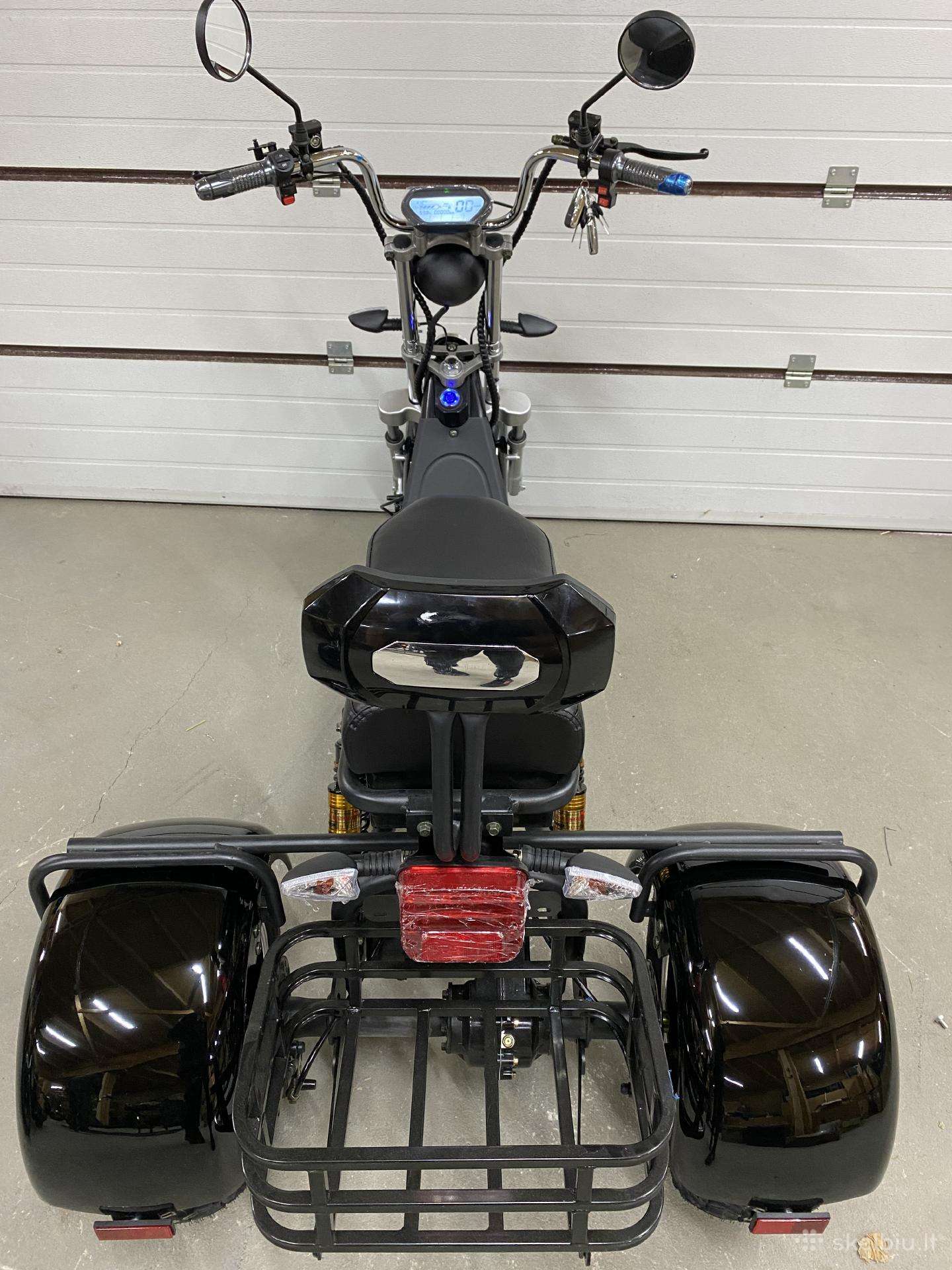 -Kita- -kita-, trikes